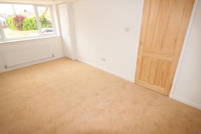 Bed/Dining Room