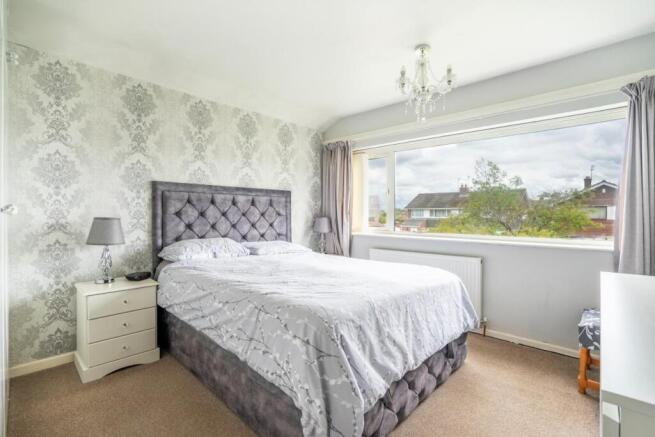 4 bed Detached for sale Image 9