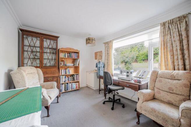 5 bed Detached for sale Image 11