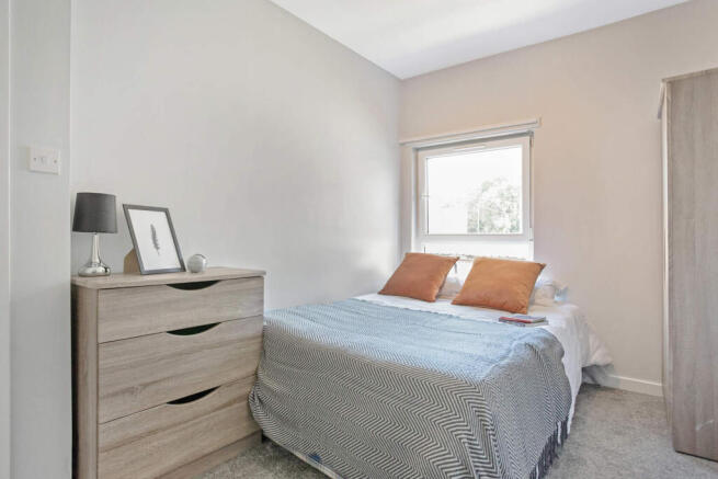4 bed Flat to rent Image 4