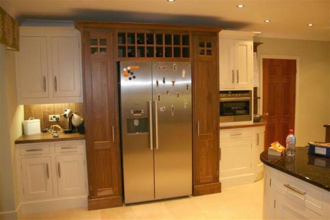 KITCHEN/BREAFAST ROO