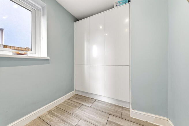 3 bed Semi-Detached for sale Image 8