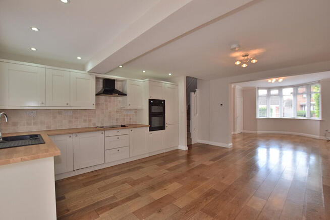 3 bed Terraced for sale Image 8