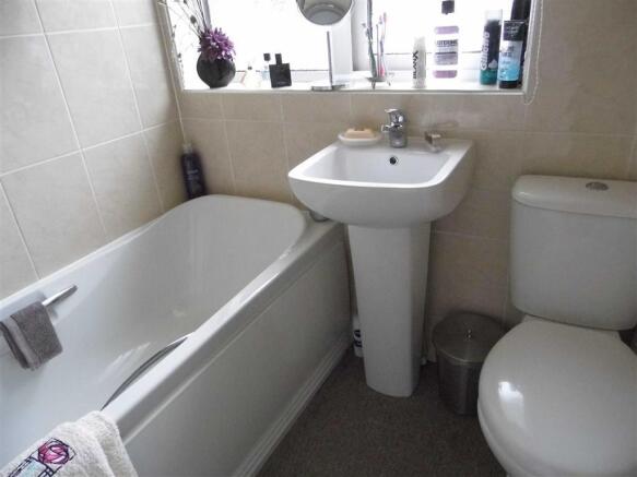 HOUSE BATHROOM - to 