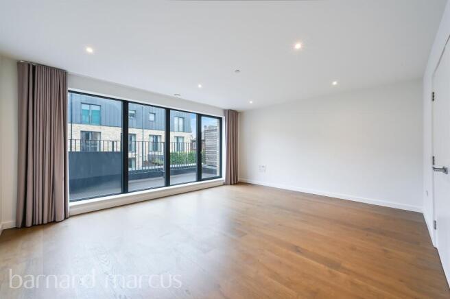 Helena Close, London photo 4