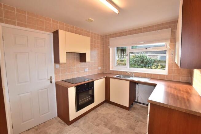 2 bed Detached Bungalow to rent Image 6