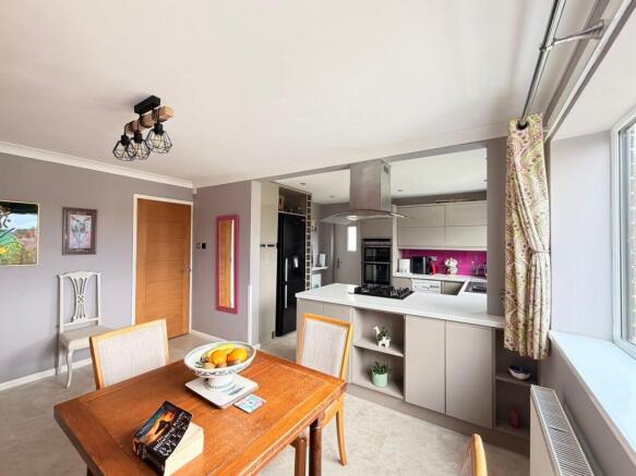 3 bed Detached for sale Image 7