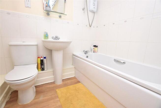 2 bed Apartment for sale Image 5