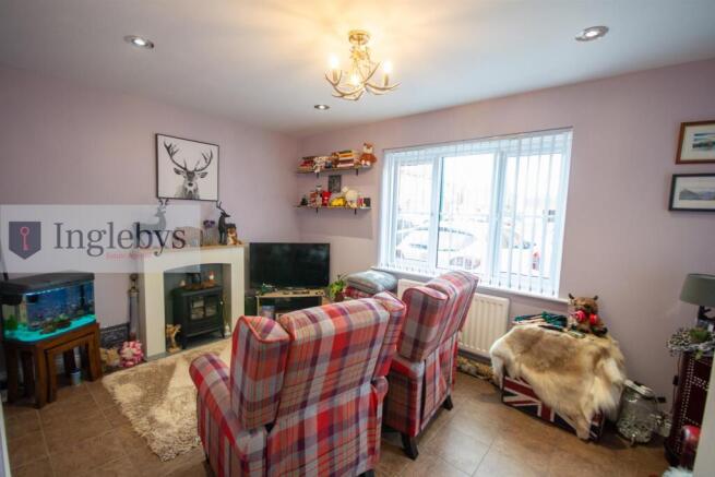 4 bed House for sale Image 5