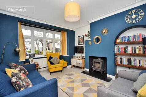 Elmstead Gardens, Worcester Park, Surrey, KT4