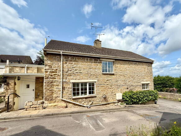 3 bed Detached for sale Image 6