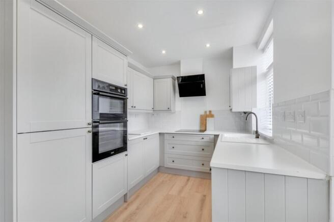 Kitchen_2.jpeg