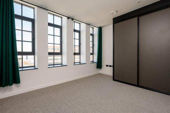 2 bed Apartment for sale Image 6