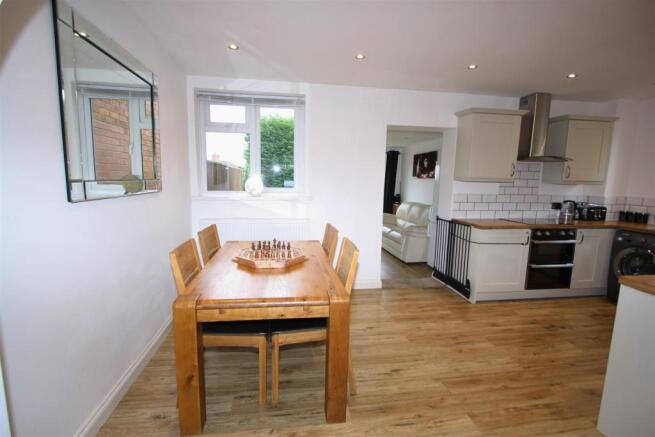 Kitchen 6.JPG