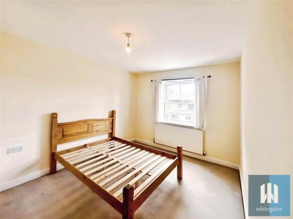 2 bed Apartment to rent Image 4