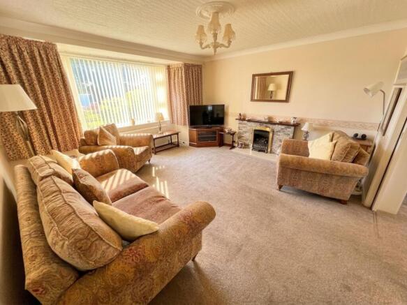4 bed Detached for sale Image 7