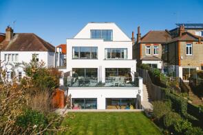 19, Lansdowne Road, Hornsey, London N10 2AX