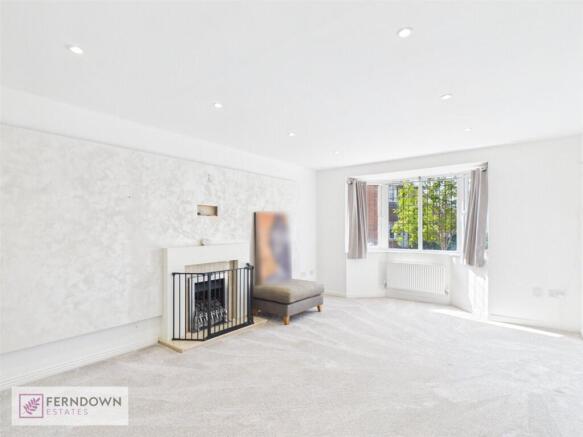 Radlow Crescent, Marston Green, Birmingham, West Midlands, B37 photo 4