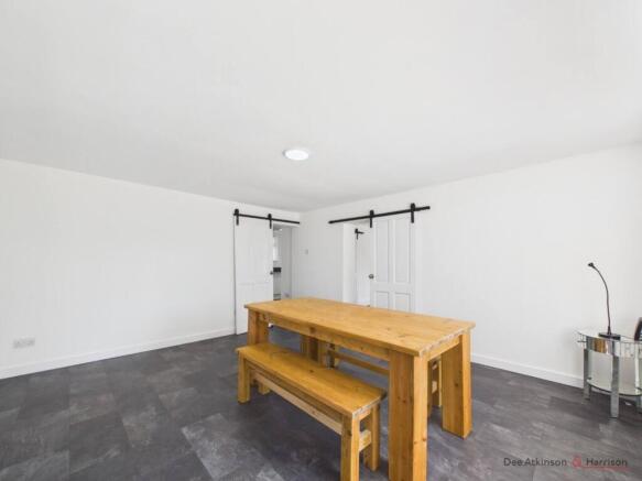 4 bed Detached for sale Image 10