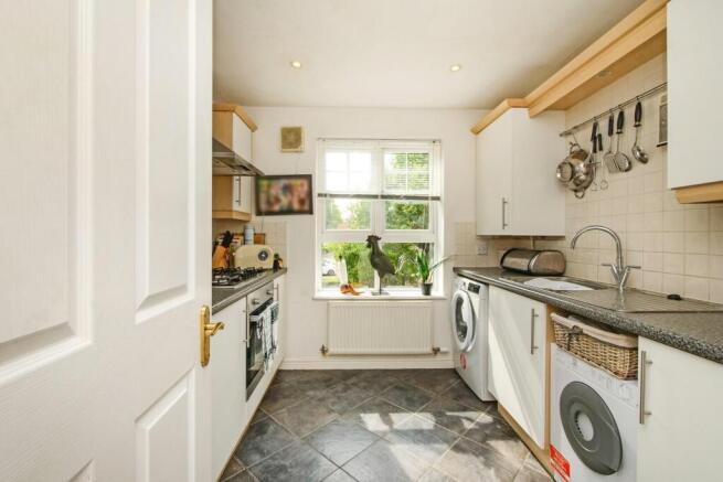 2 bed Apartment for sale Image 8