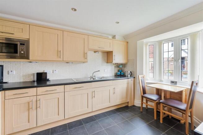 ROWAN CLOSE, 11 (12).jpg