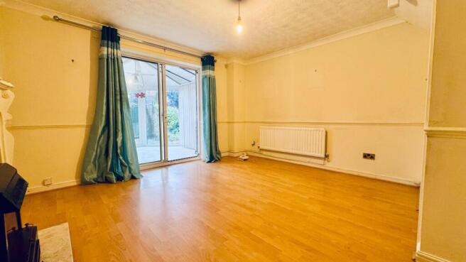 Taylor Close, Southampton photo 3