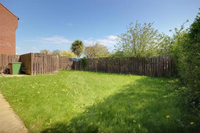 2 bed Apartment for sale Image 8