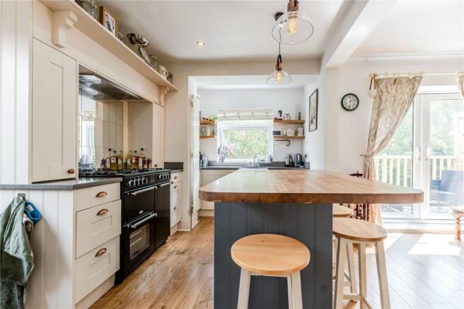 3 bed Semi-Detached for sale Image 5