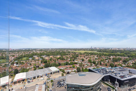 Ealing Road, Brentford, TW8