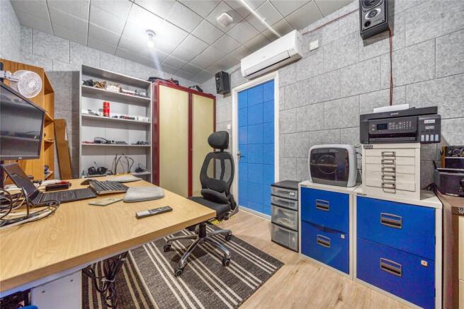 Workshop/Office