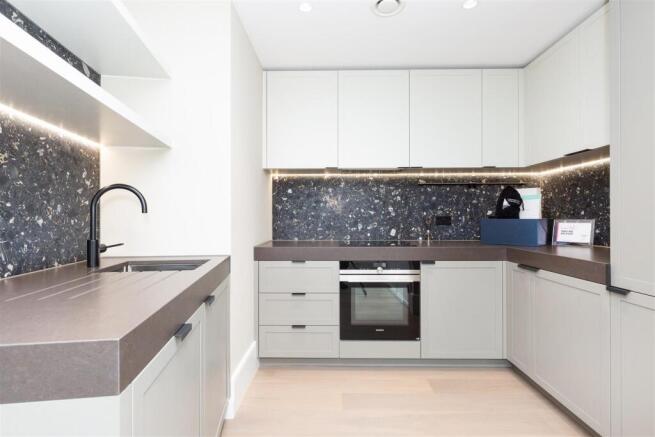 Flat 1108, 8 Cutter Lane-12.jpg