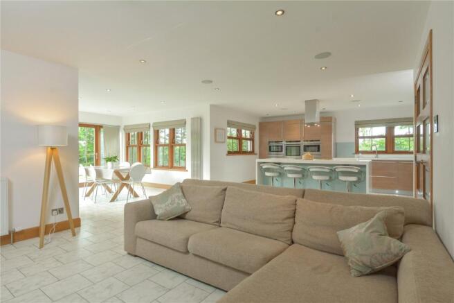 Family & Dining Area