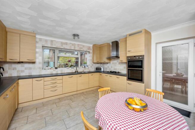 Kitchen/Breakfast Room