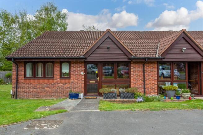 bungalow-derby-close-epsom-downs-101.jpg