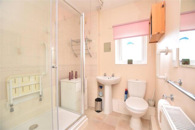 2 bed Apartment for sale Image 4