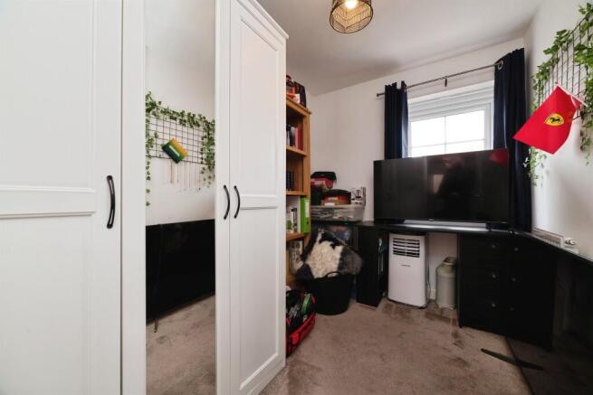 3 bed Semi-Detached for sale Image 11