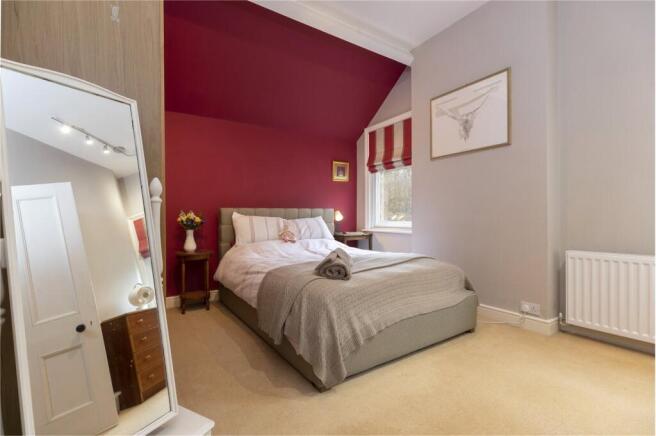 8 bed Detached for sale Image 12