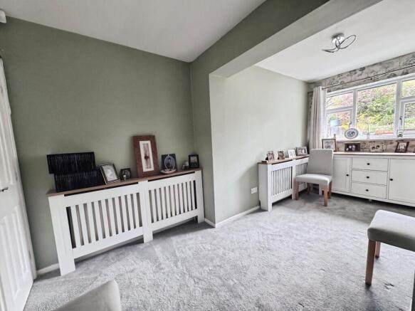 3 bed Semi-Detached for sale Image 6