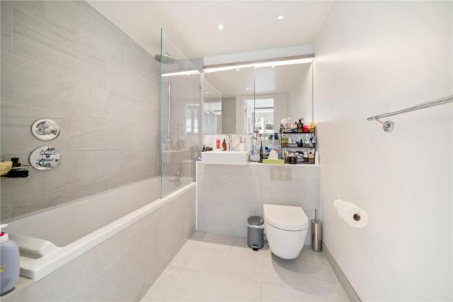 Prospect Way, London, SW11 photo 4