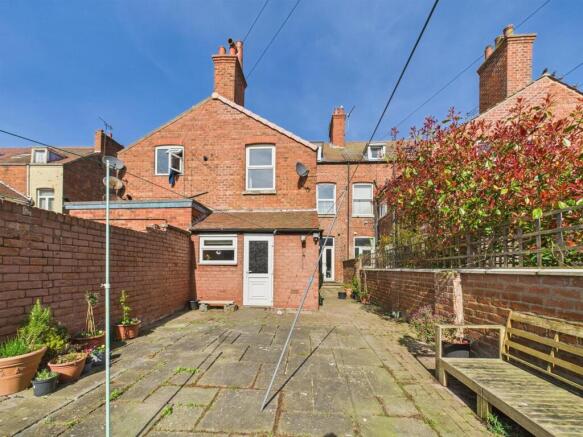 5 bed Terraced for sale Image 11