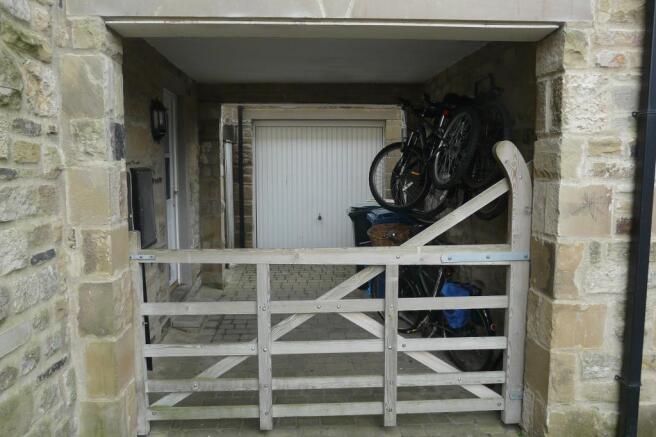 Car Port/Garage