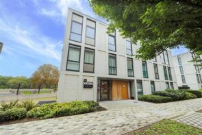 Flat 9, Foster House, Hornchurch Road, Uxbridge UB10 0YL