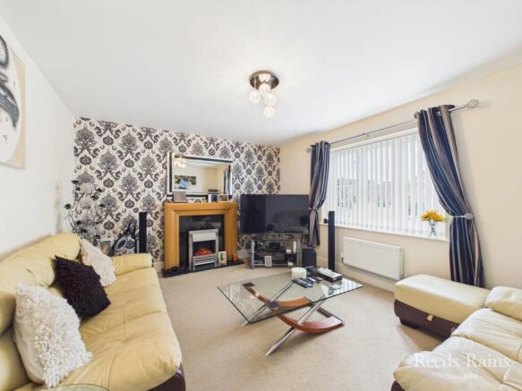 3 bed Detached to rent Image 4