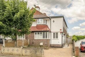 4, Exford Gardens, London SE12 9HE