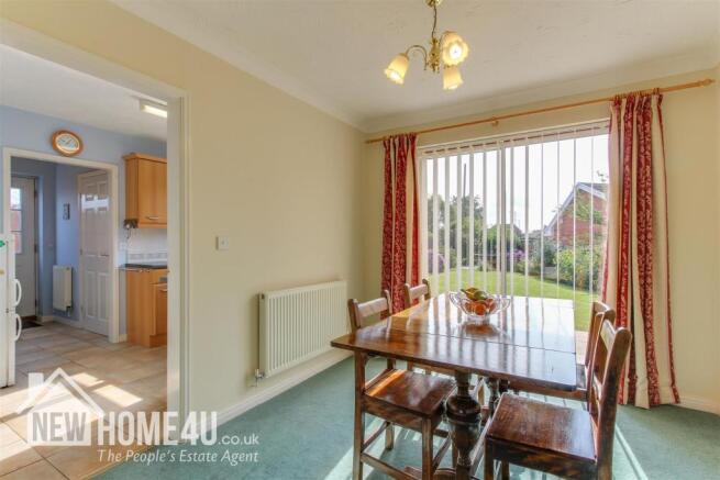DINING ROOM: