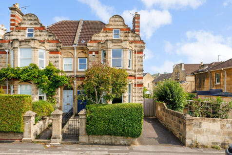 Bloomfield Avenue, Bath, BA2