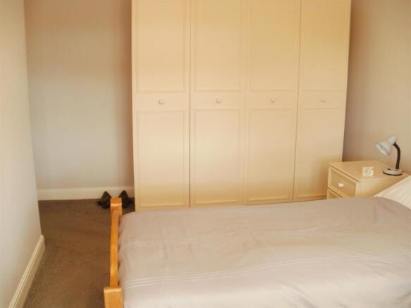 BEDROOM 1 photo 2