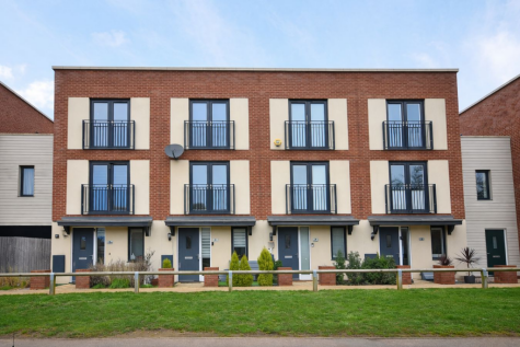 Wildfell Walk, Weedon Road, Northampton, NN5