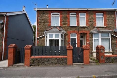 Main Road, Tonteg, Pontypridd, CF38 1PW