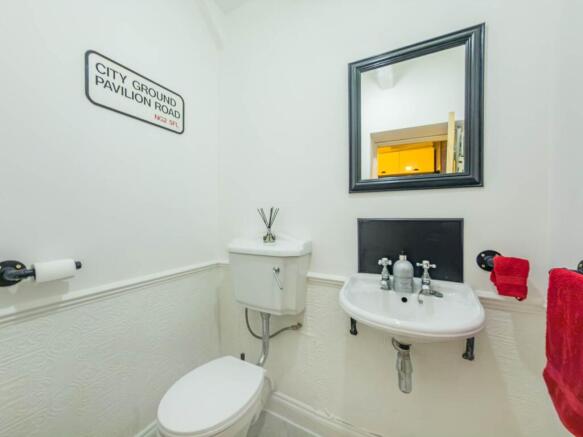 3 bed Detached for sale Image 10